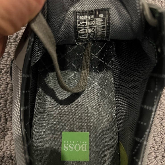 Hugo Boss low profile sneakers size 11.5 - Picture 4 of 5